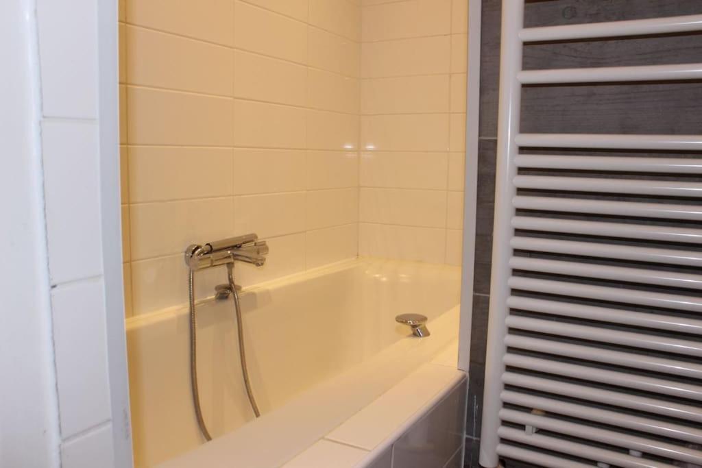 Le Jane : Centre Ville, Garage, Balcon Annecy Ngoại thất bức ảnh